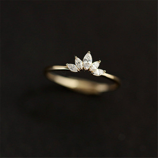 Simple Crown Rings - Luxuries